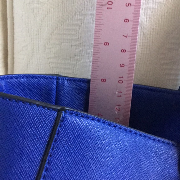 Blue Banana Republic purse - Picture 5 of 12